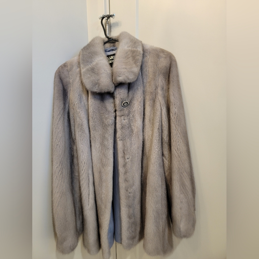 Real Fur Elegant Gray  Coat